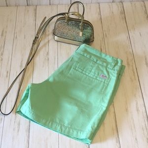 Vineyard Vines 🐳 4.5” Shorts. Size 6. Color Green
